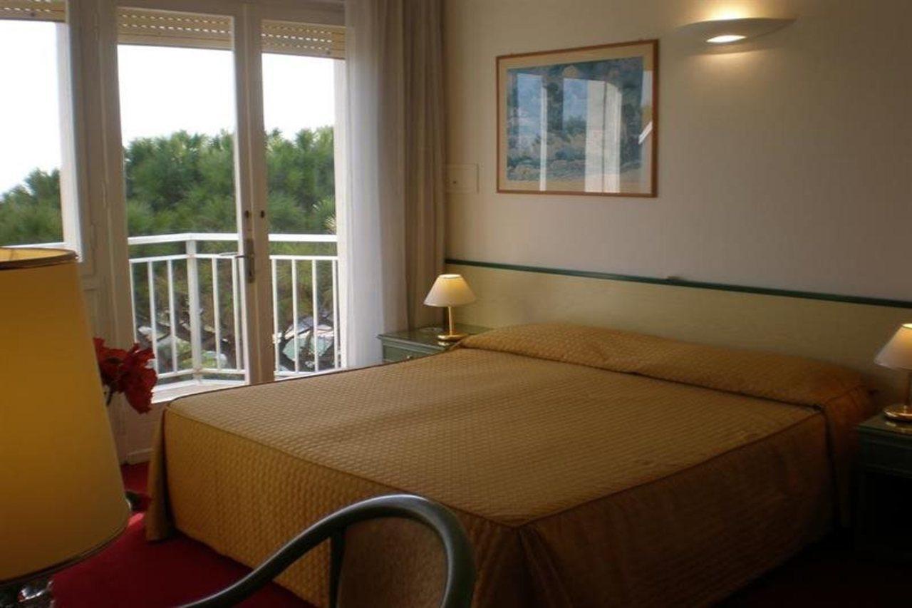 Hotel Majestic Lido di Jesolo Exterior foto