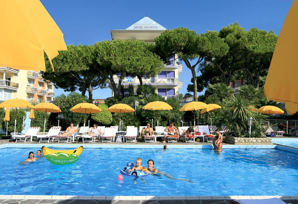 Hotel Majestic Lido di Jesolo Exterior foto