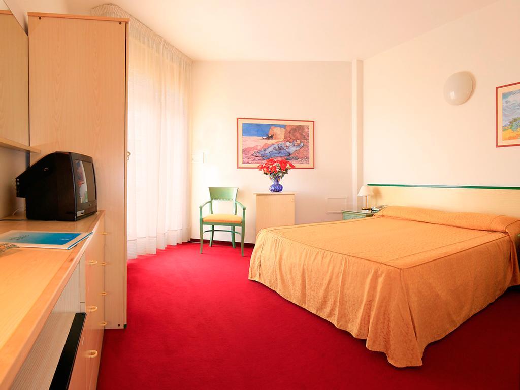 Hotel Majestic Lido di Jesolo Exterior foto